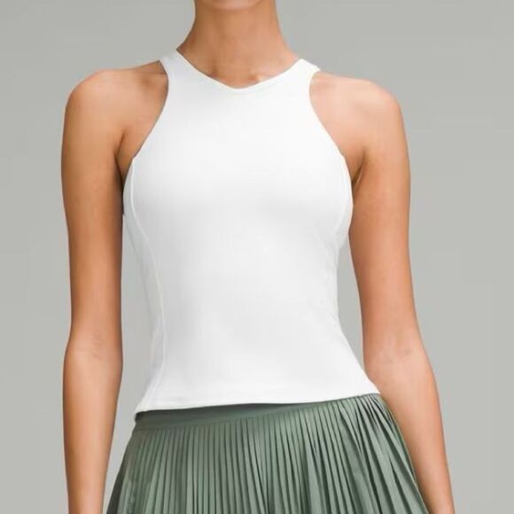 NWOT Waist Length V Neck Tennis Tank Top - Picture 1 of 4